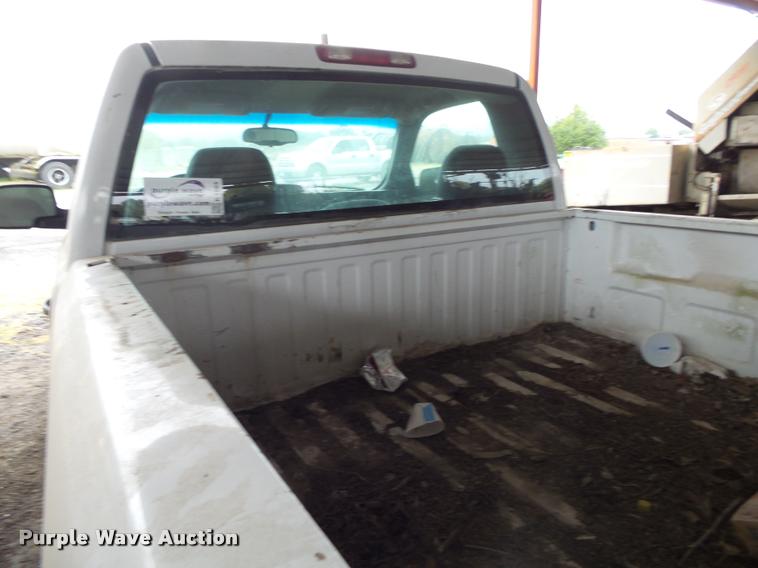 image for item K1083 2003 Chevrolet Silverado 1500 pickup truck