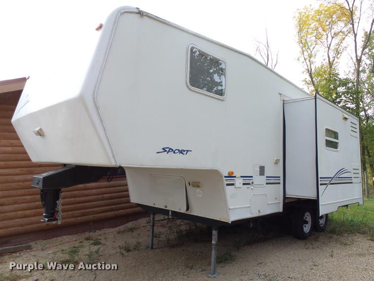 image for item K1439 2002 KZ Sport 2451 camper