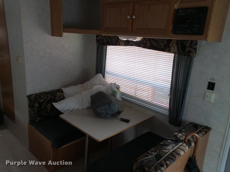 image for item K1439 2002 KZ Sport 2451 camper