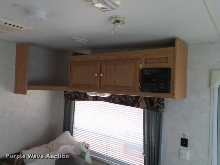 image for item K1439 2002 KZ Sport 2451 camper