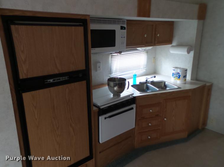 image for item K1439 2002 KZ Sport 2451 camper