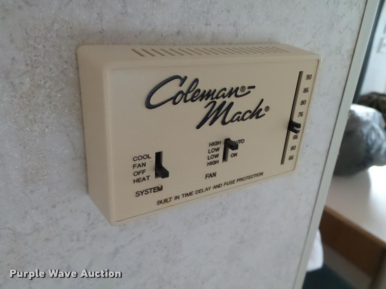 image for item K1439 2002 KZ Sport 2451 camper