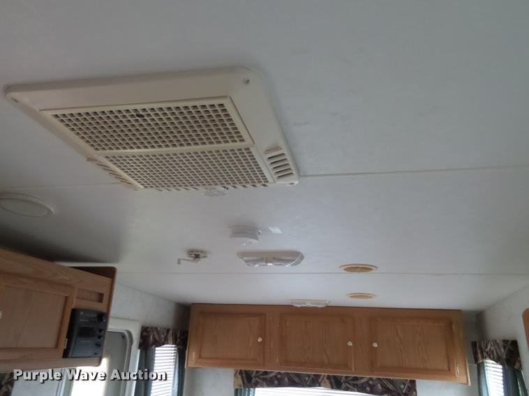 image for item K1439 2002 KZ Sport 2451 camper