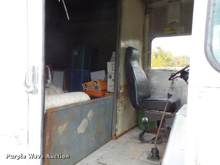 image for item K1447 1989 Chevrolet Grumman delivery truck