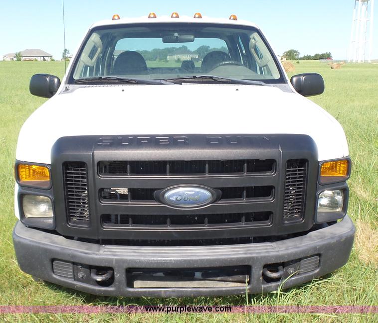 image for item K3152 2008 Ford F250 Super Duty Crew Cab pickup truck