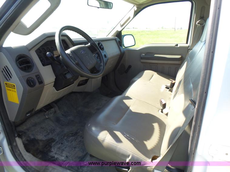 image for item K3152 2008 Ford F250 Super Duty Crew Cab pickup truck