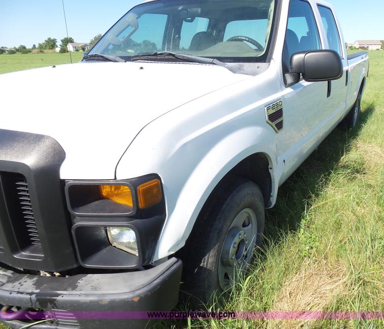 image for item K3152 2008 Ford F250 Super Duty Crew Cab pickup truck