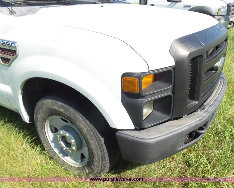 image for item K3152 2008 Ford F250 Super Duty Crew Cab pickup truck