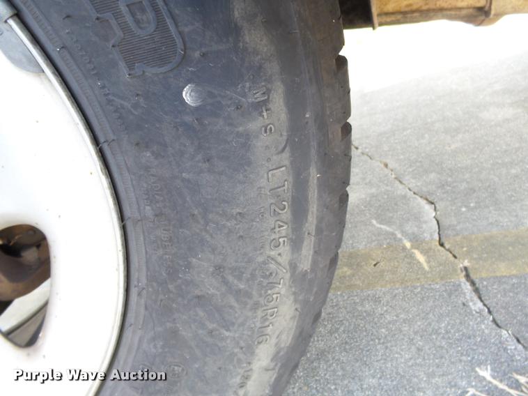 image for item K3463 2006 Chevrolet Express 3500 van