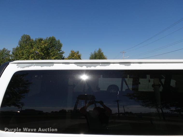 image for item K3463 2006 Chevrolet Express 3500 van