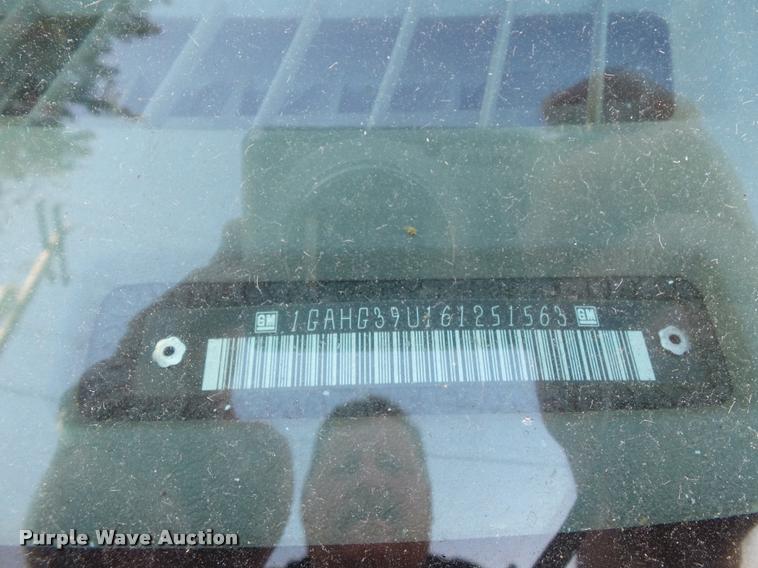 image for item K3463 2006 Chevrolet Express 3500 van