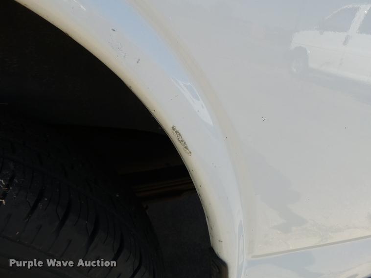 image for item K3464 2006 Chevrolet Express 3500 van