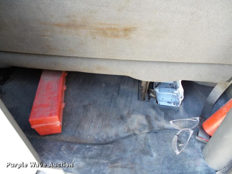 image for item K3464 2006 Chevrolet Express 3500 van