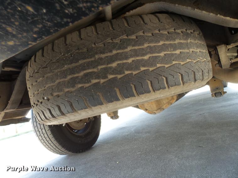 image for item K3464 2006 Chevrolet Express 3500 van