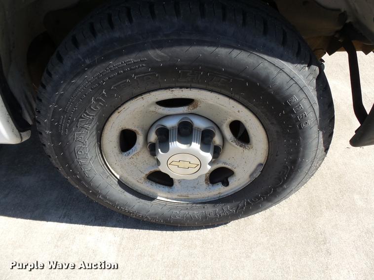 image for item K3464 2006 Chevrolet Express 3500 van