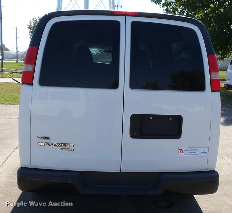 image for item K3465 2010 Chevrolet Express 3500 van