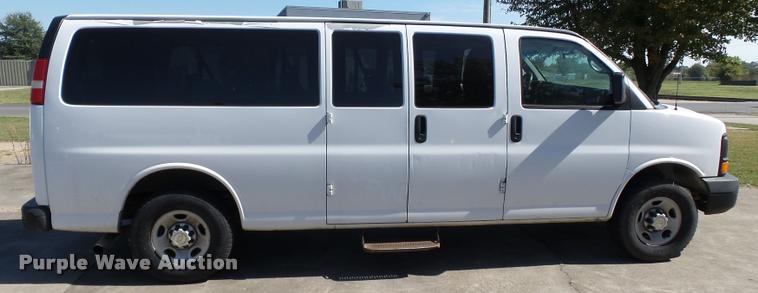 image for item K3465 2010 Chevrolet Express 3500 van