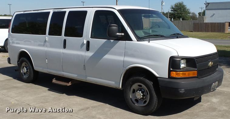 image for item K3465 2010 Chevrolet Express 3500 van
