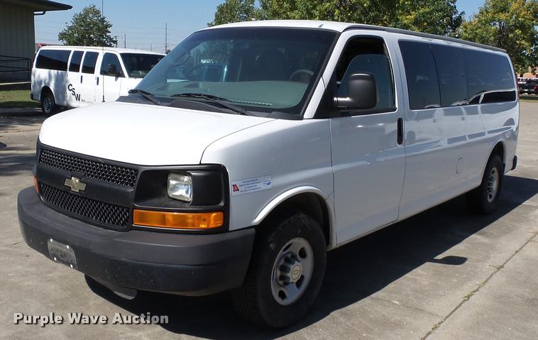 image for item K3465 2010 Chevrolet Express 3500 van