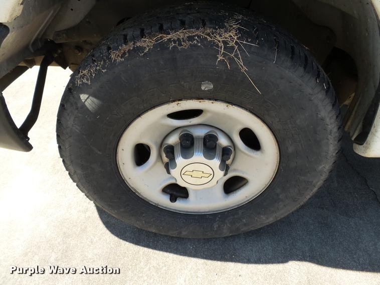 image for item K3465 2010 Chevrolet Express 3500 van