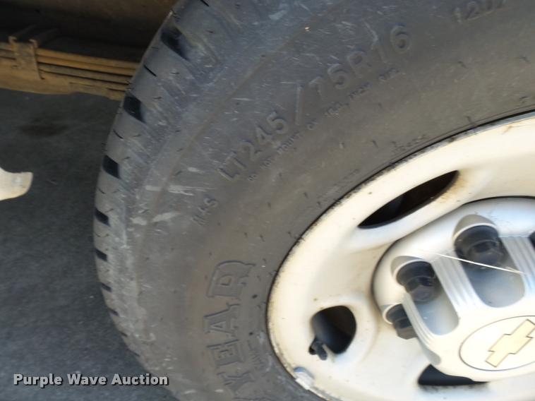 image for item K3465 2010 Chevrolet Express 3500 van