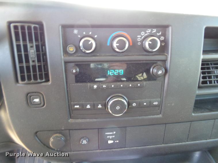image for item K3465 2010 Chevrolet Express 3500 van