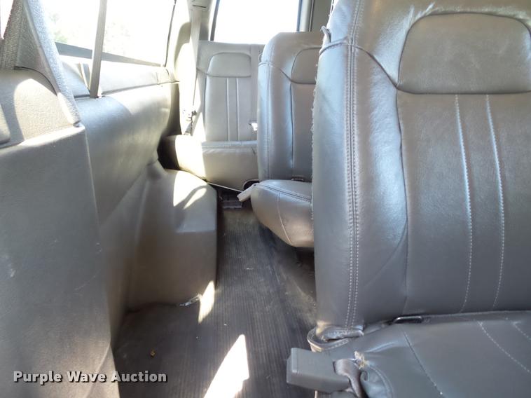 image for item K3465 2010 Chevrolet Express 3500 van