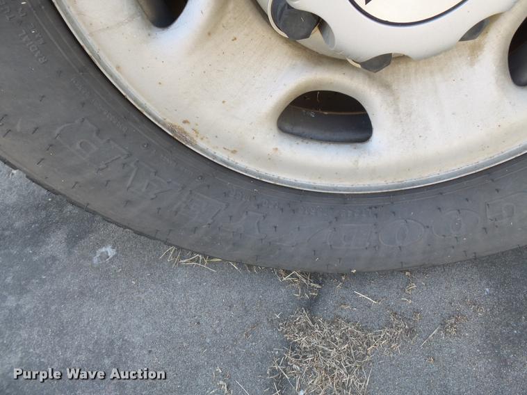 image for item K3466 2006 Chevrolet Express 3500 van