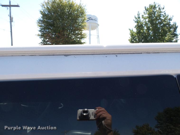 image for item K3466 2006 Chevrolet Express 3500 van