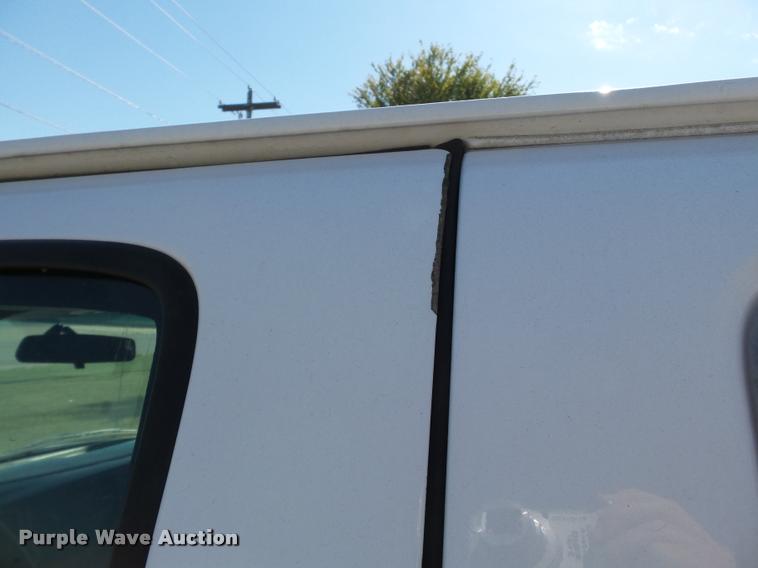 image for item K3466 2006 Chevrolet Express 3500 van