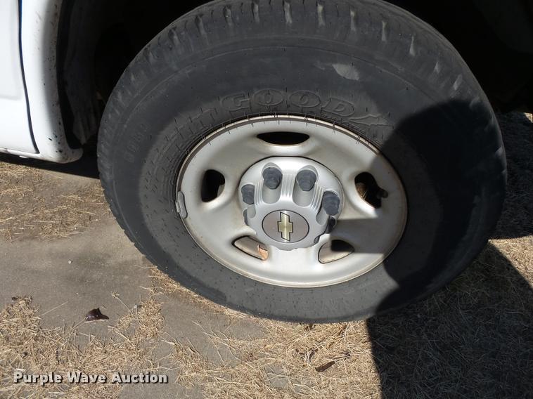 image for item K3466 2006 Chevrolet Express 3500 van