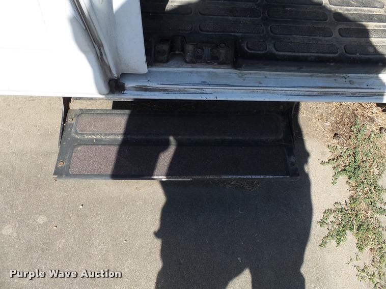 image for item K3466 2006 Chevrolet Express 3500 van