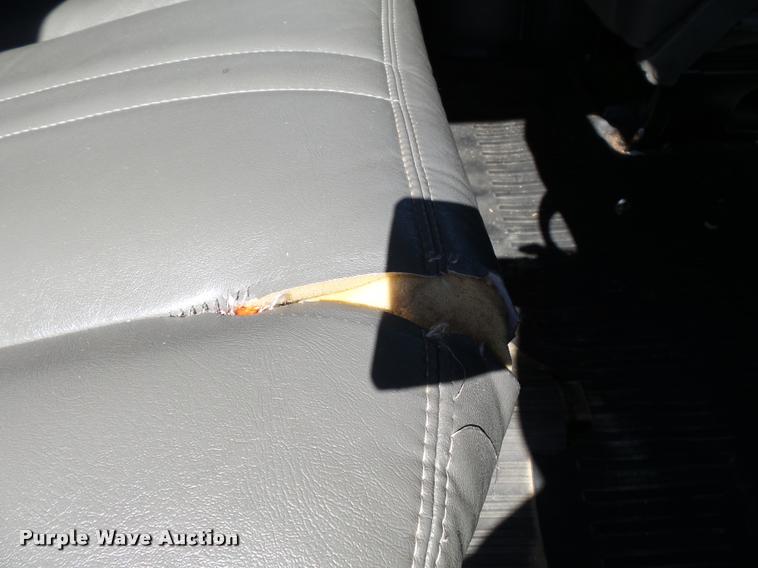 image for item K3466 2006 Chevrolet Express 3500 van