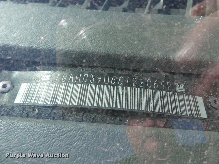 image for item K3466 2006 Chevrolet Express 3500 van