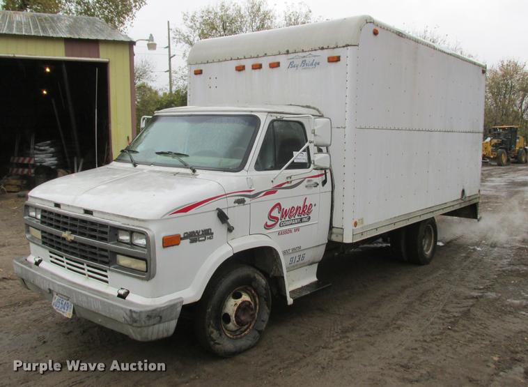 image for item K4222 1995 Chevrolet C30HD delivery van