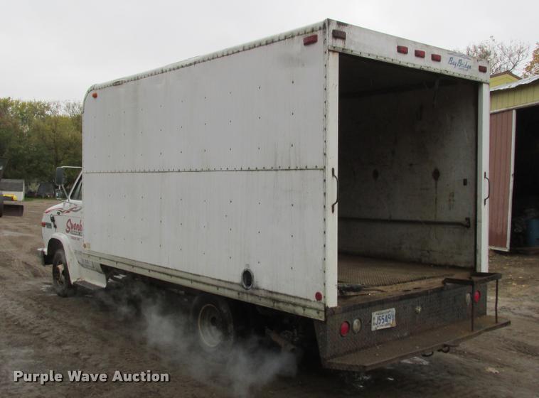 image for item K4222 1995 Chevrolet C30HD delivery van