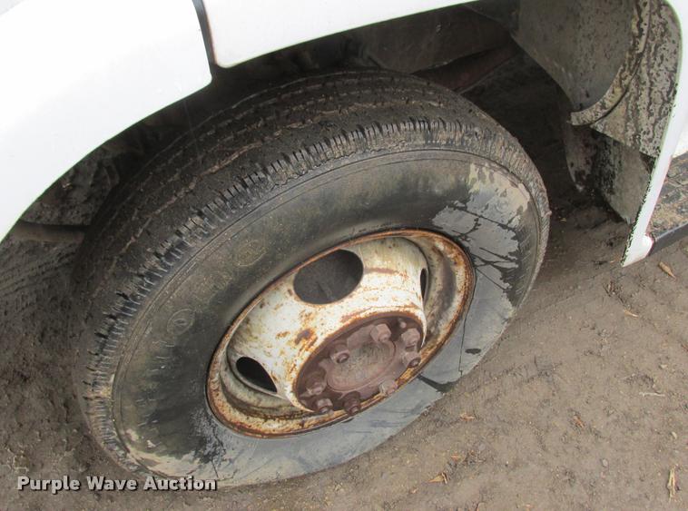 image for item K4222 1995 Chevrolet C30HD delivery van