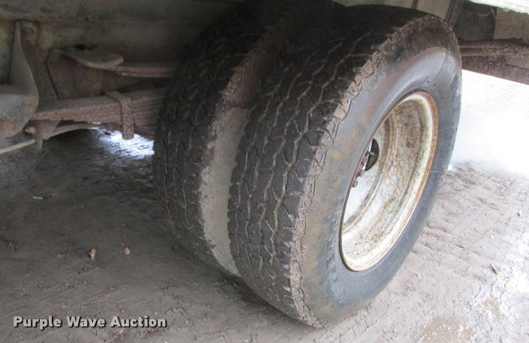 image for item K4222 1995 Chevrolet C30HD delivery van