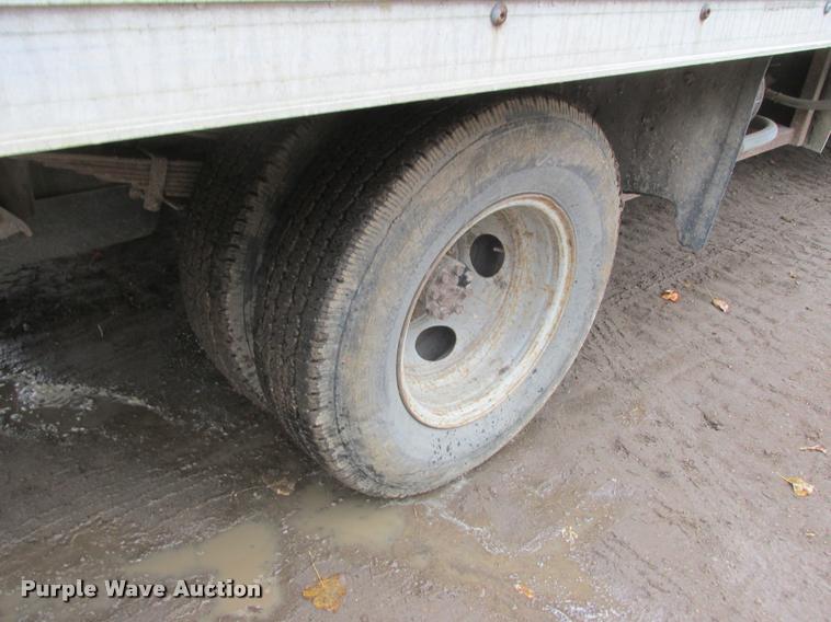 image for item K4222 1995 Chevrolet C30HD delivery van