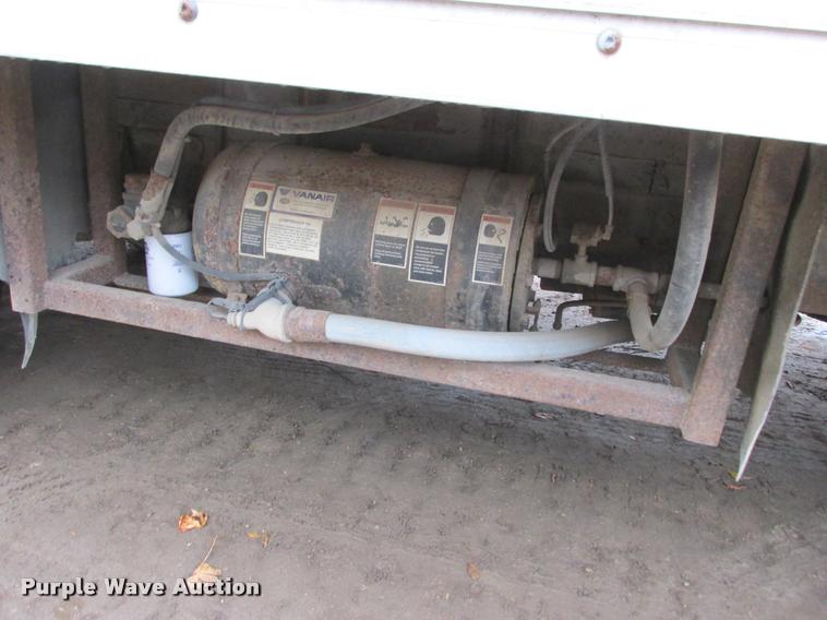 image for item K4222 1995 Chevrolet C30HD delivery van