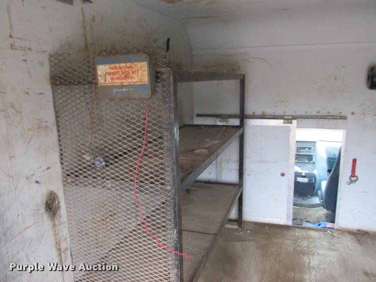 image for item K4222 1995 Chevrolet C30HD delivery van