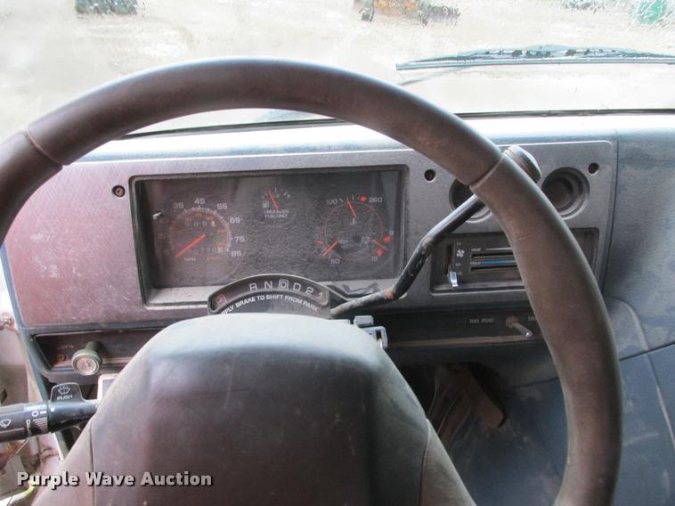 image for item K4222 1995 Chevrolet C30HD delivery van