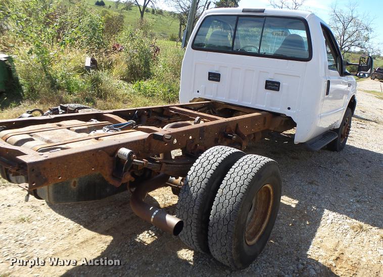 image for item K5658 1999 Ford F350 Super Duty pickup truck cab and chassis