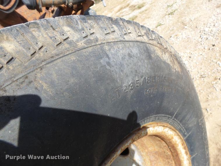 image for item K5658 1999 Ford F350 Super Duty pickup truck cab and chassis