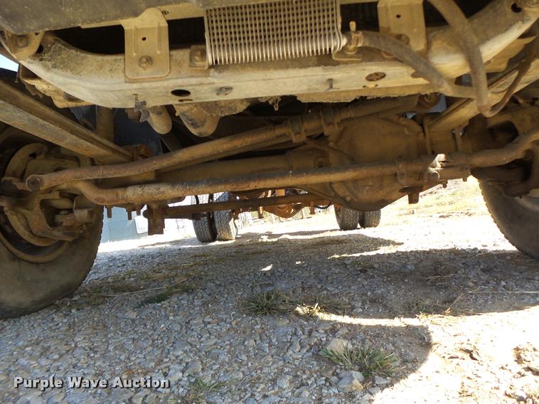 image for item K5658 1999 Ford F350 Super Duty pickup truck cab and chassis