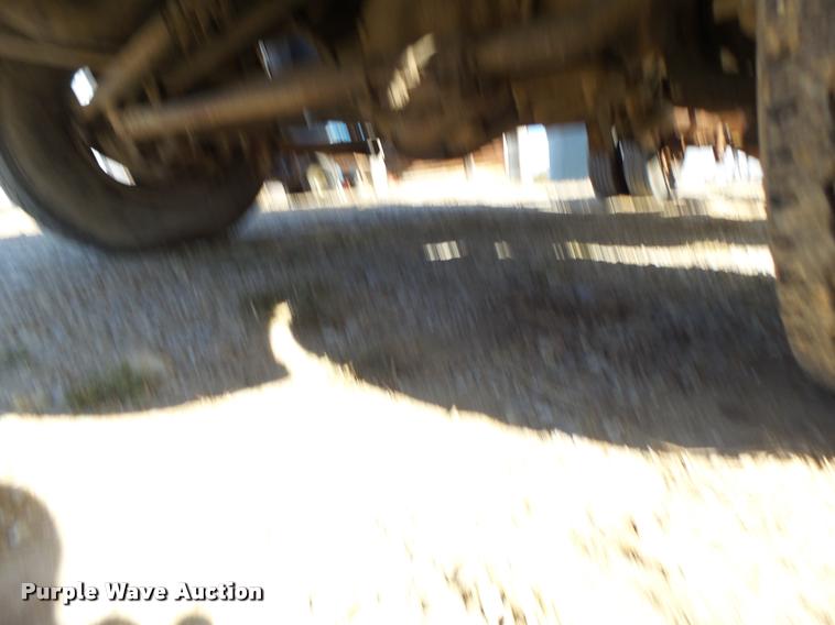 image for item K5658 1999 Ford F350 Super Duty pickup truck cab and chassis