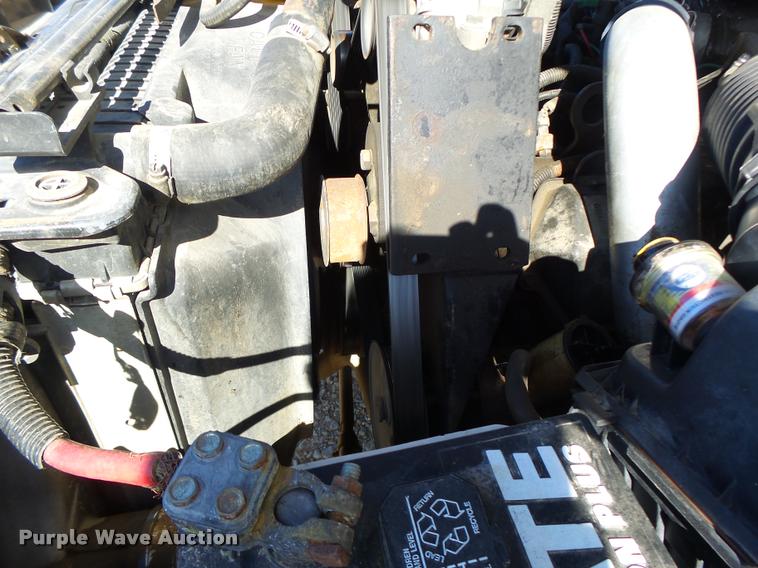 image for item K5658 1999 Ford F350 Super Duty pickup truck cab and chassis