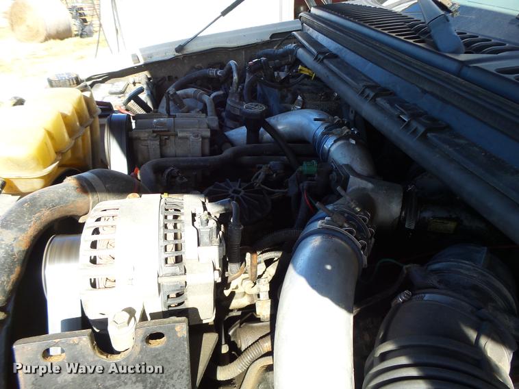 image for item K5658 1999 Ford F350 Super Duty pickup truck cab and chassis