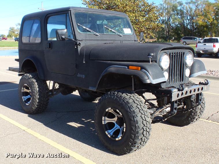 image for item K8113 1982 Jeep CJ7