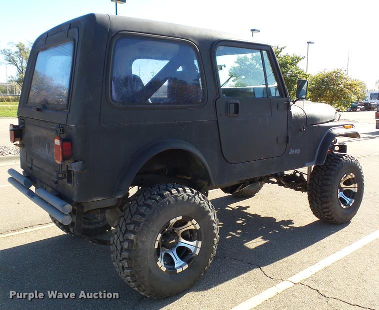 image for item K8113 1982 Jeep CJ7